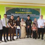 Kejati Kalbar Dorong Pemenuhan Hak Sipil Kelompok Rentan melalui Program Isbat Nikah dan KIA di Mempawah